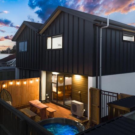 Cozy Retreat With Hot Tub Apartment Christchurch Luaran gambar