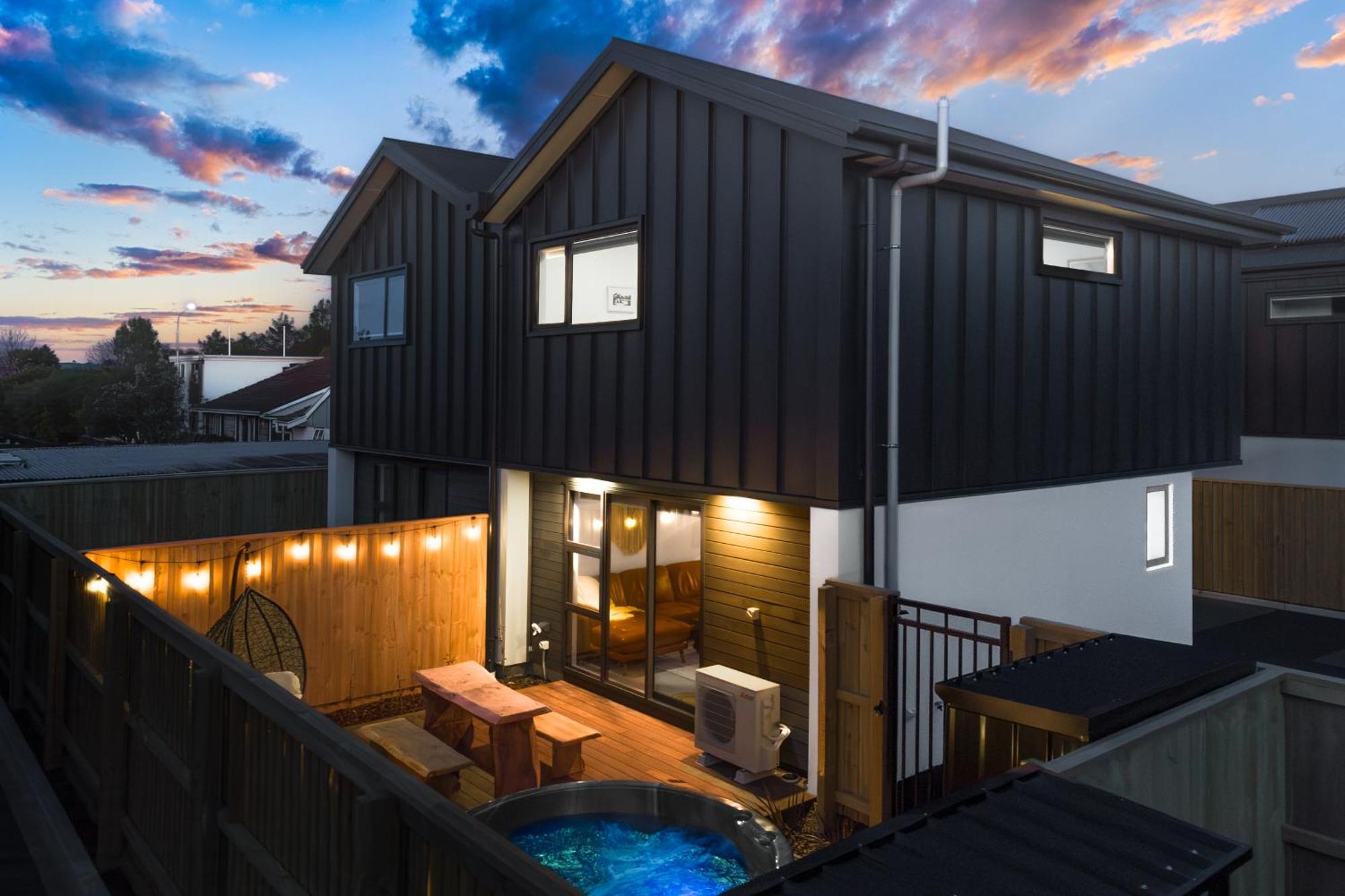 Cozy Retreat With Hot Tub Apartment Christchurch Luaran gambar